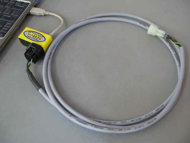 USB Adaptor-1.JPG (85975 bytes)